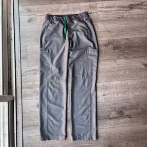 Figs (Graphite, Men, Axim, Small, Reg)